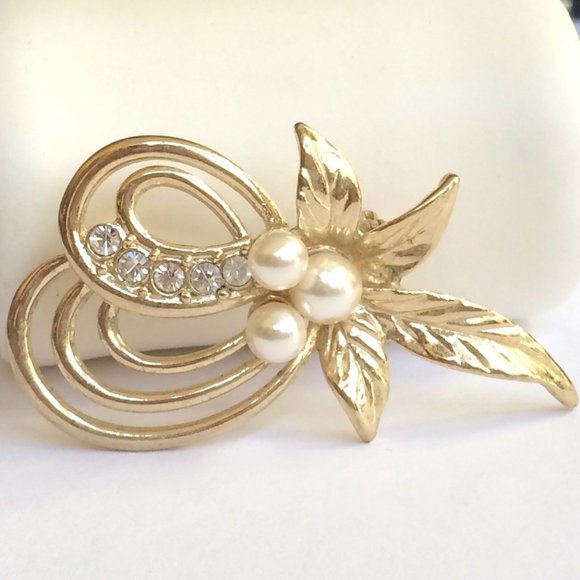Vintage Pearl Oak Leaf Pin Brooch Fall Jewelry Crystal Flower Gold Plated Deco - Picture 2 of 11